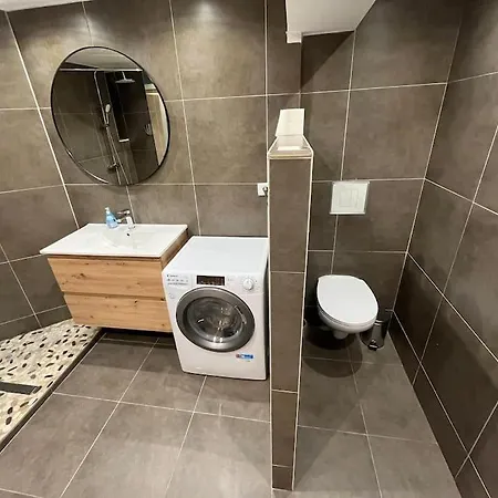 Hollywood 9 People - Khbnb Center Apartment *